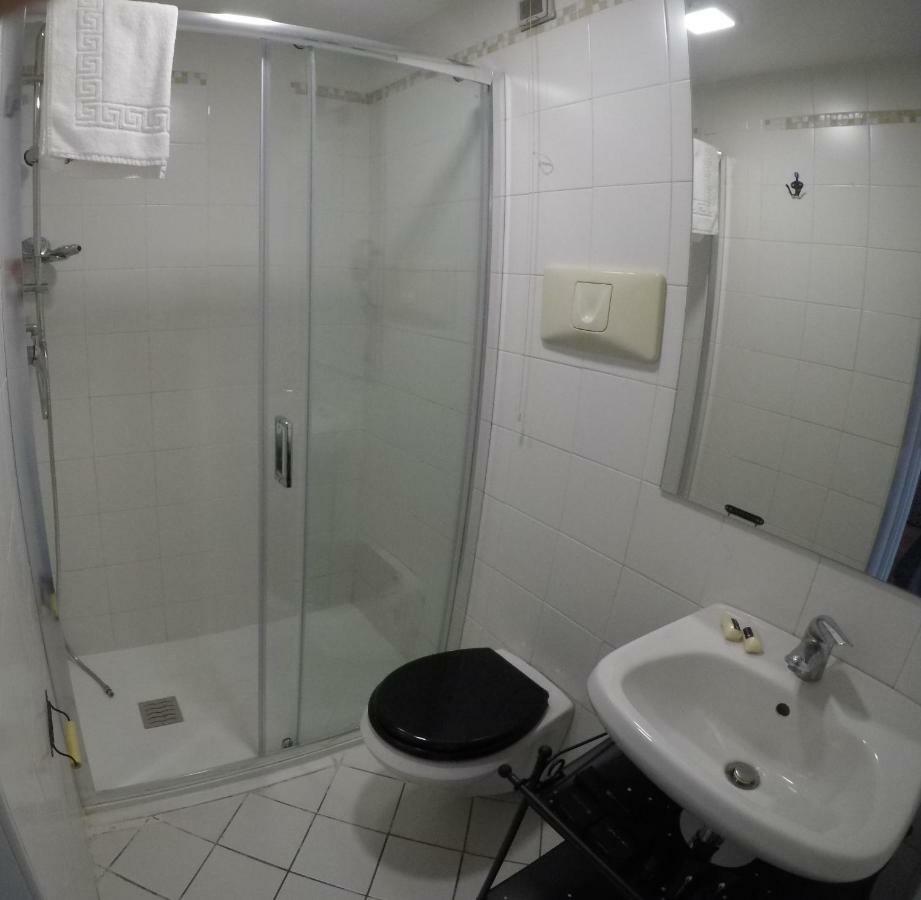 Ace Rooms Vsg Villa San Giovanni Eksteriør billede